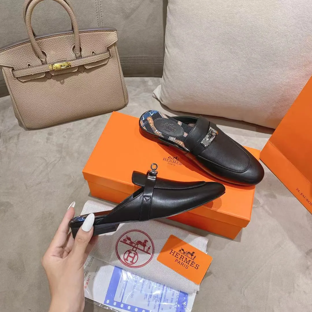 👟👟Ex-factory price 440👟👟Hermes/Hermes new kelly buckle sandal mule shoes for women flat toe lazy shoes and half slippers😄😄😄 Fabric: calfskin lining: sheepskin lining/3D floral cloth🌸🌸🌸 Code number: 35 36 37 38 39 40 41 Color: Black White Brown Outsole: Anti-leather pattern rubber outsole